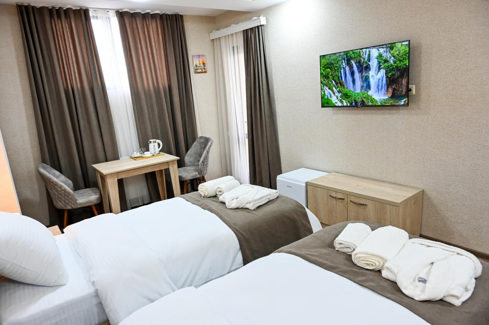 Hotel K124 Kutaisi Bagian luar foto