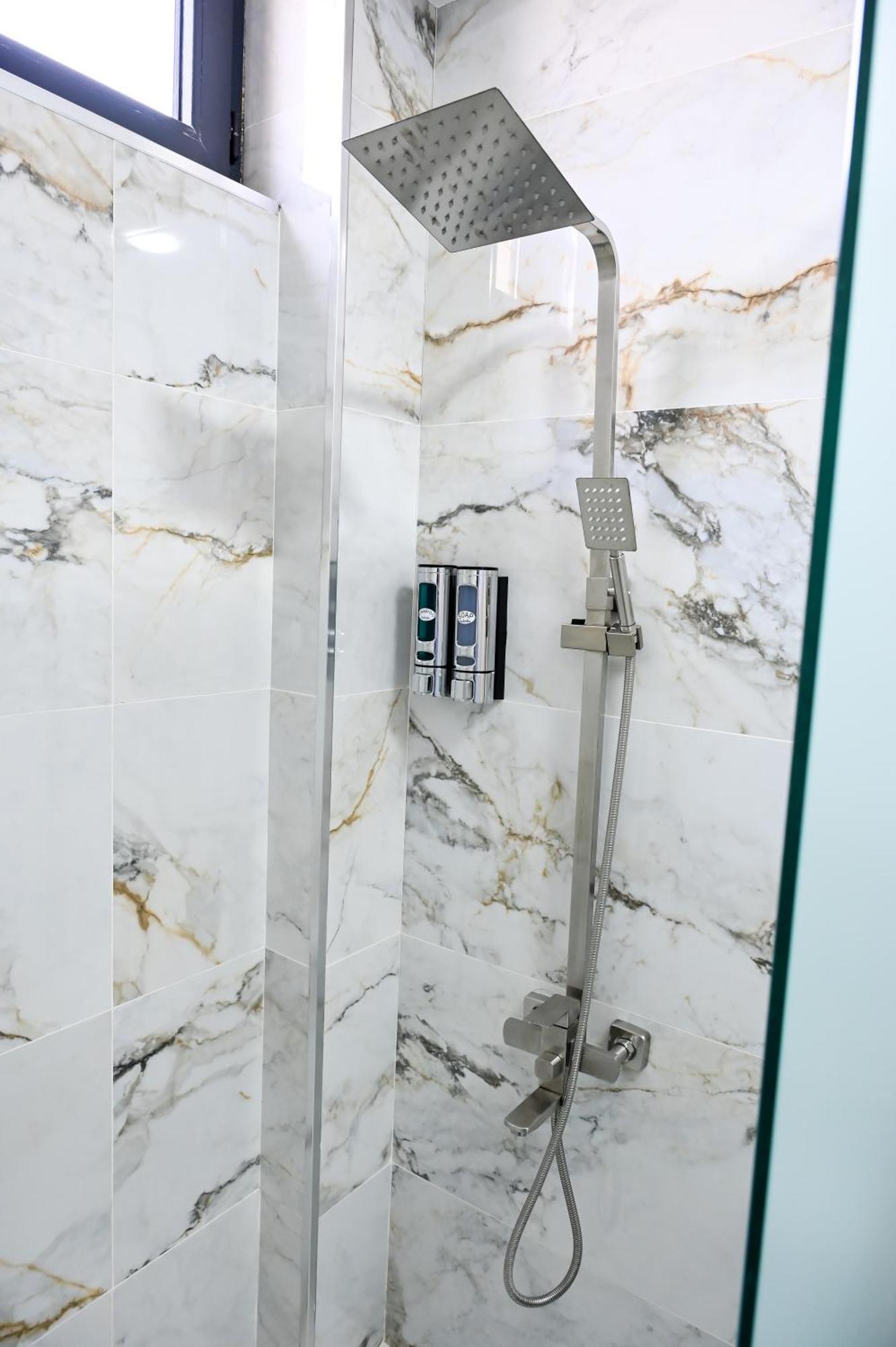 Hotel K124 Kutaisi Bagian luar foto