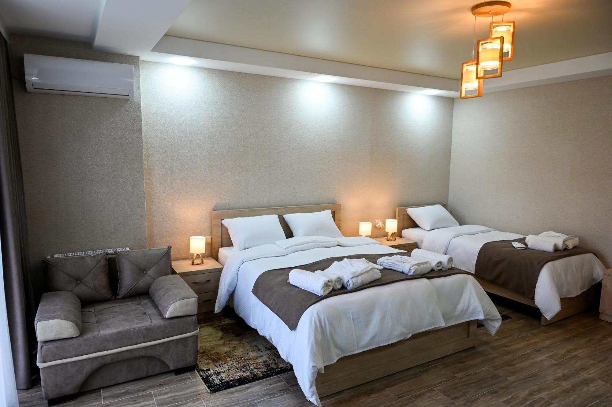 Hotel K124 Kutaisi Bagian luar foto