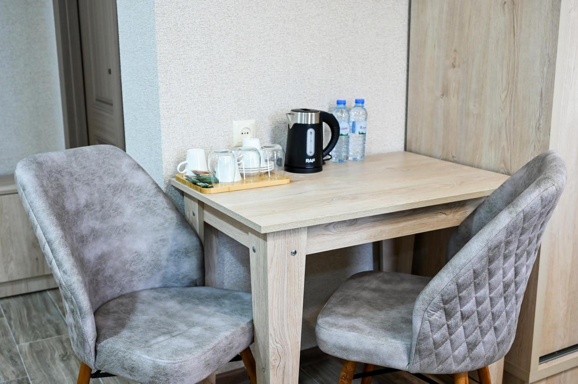 Hotel K124 Kutaisi Bagian luar foto