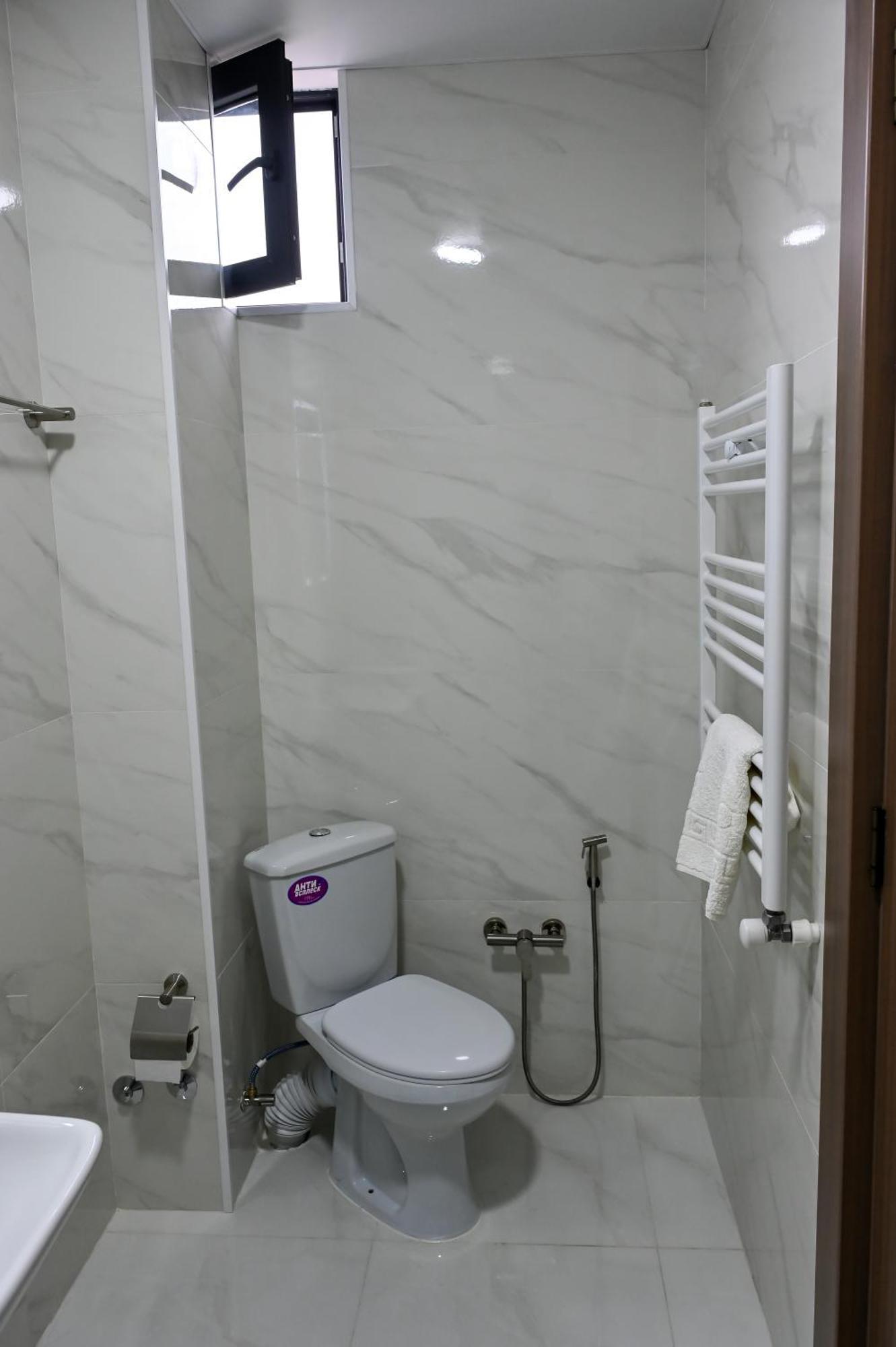 Hotel K124 Kutaisi Bagian luar foto