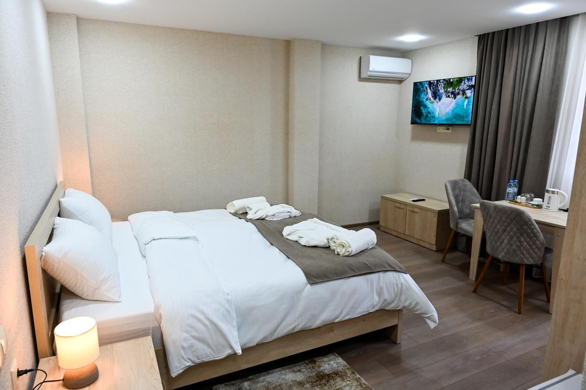 Hotel K124 Kutaisi Bagian luar foto